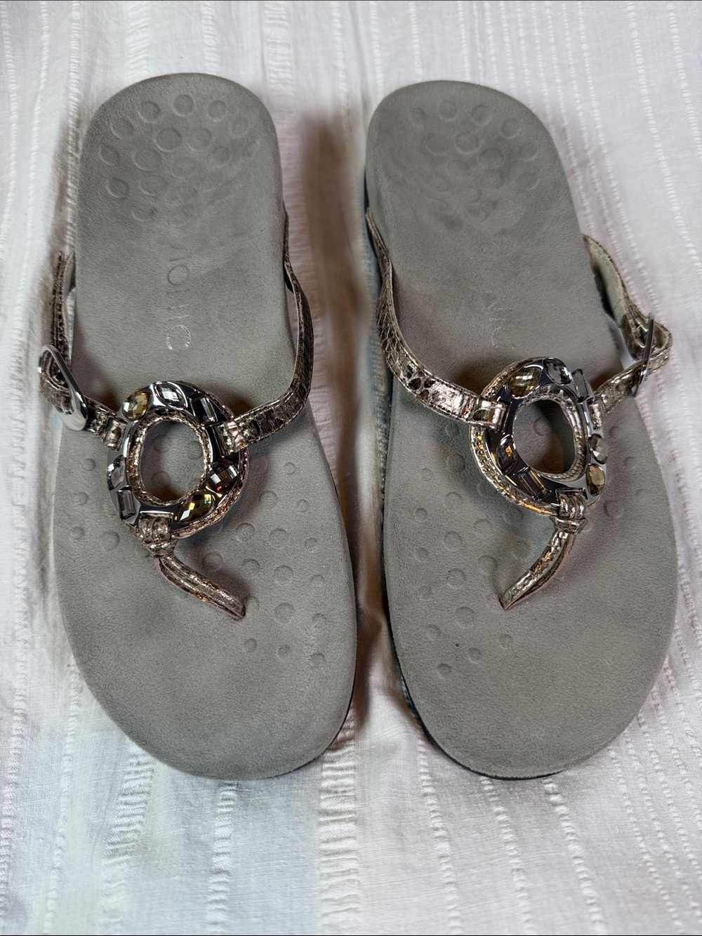 Vionic Silver Metallic Jeweled Thong Sandals
